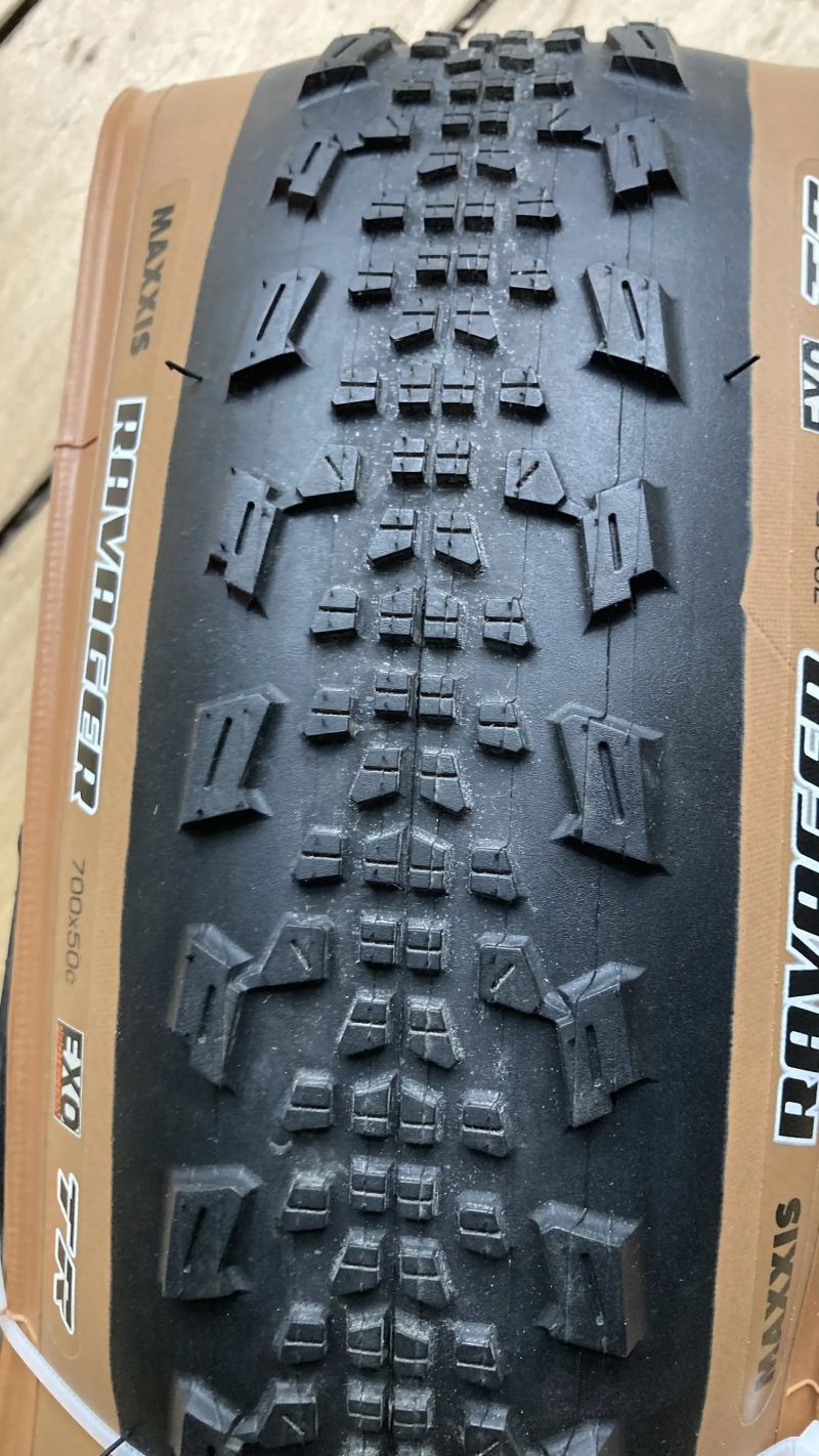 Pláště Maxxis Ravager Exo TR