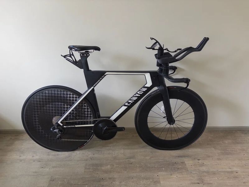 Canyon Speedmax CF SLX 8.0 – velikost M + AeroCoach AEOX kola