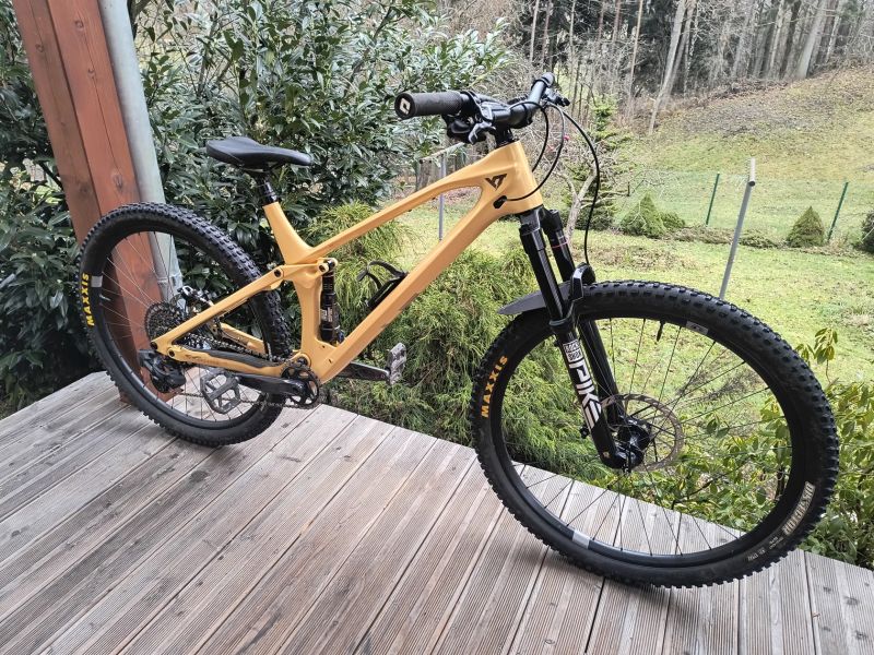 YT Industries Izzo Core 3 GX AXS