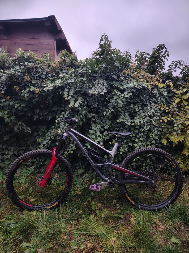 Prodám Commencal Clash M 2019