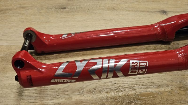 Rock Shox Lyrik Ultimate Charger 2.1 RC2 Electric Red