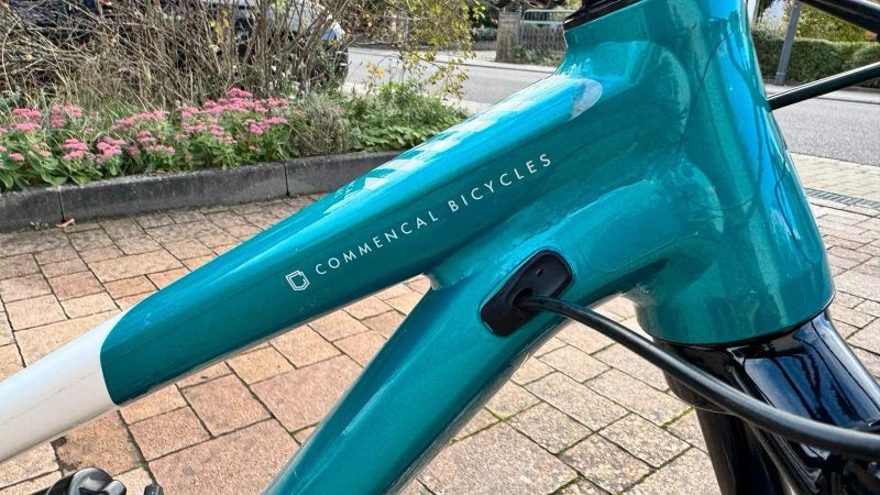 Commencal Clash 24, dětský enduro/sjezdová mašina z Andorry, pro 125-140cm, MANITOU JUNIT PRO