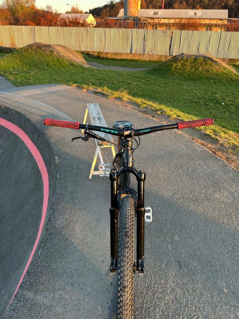 Dirt bike OctaneOne Zircus 