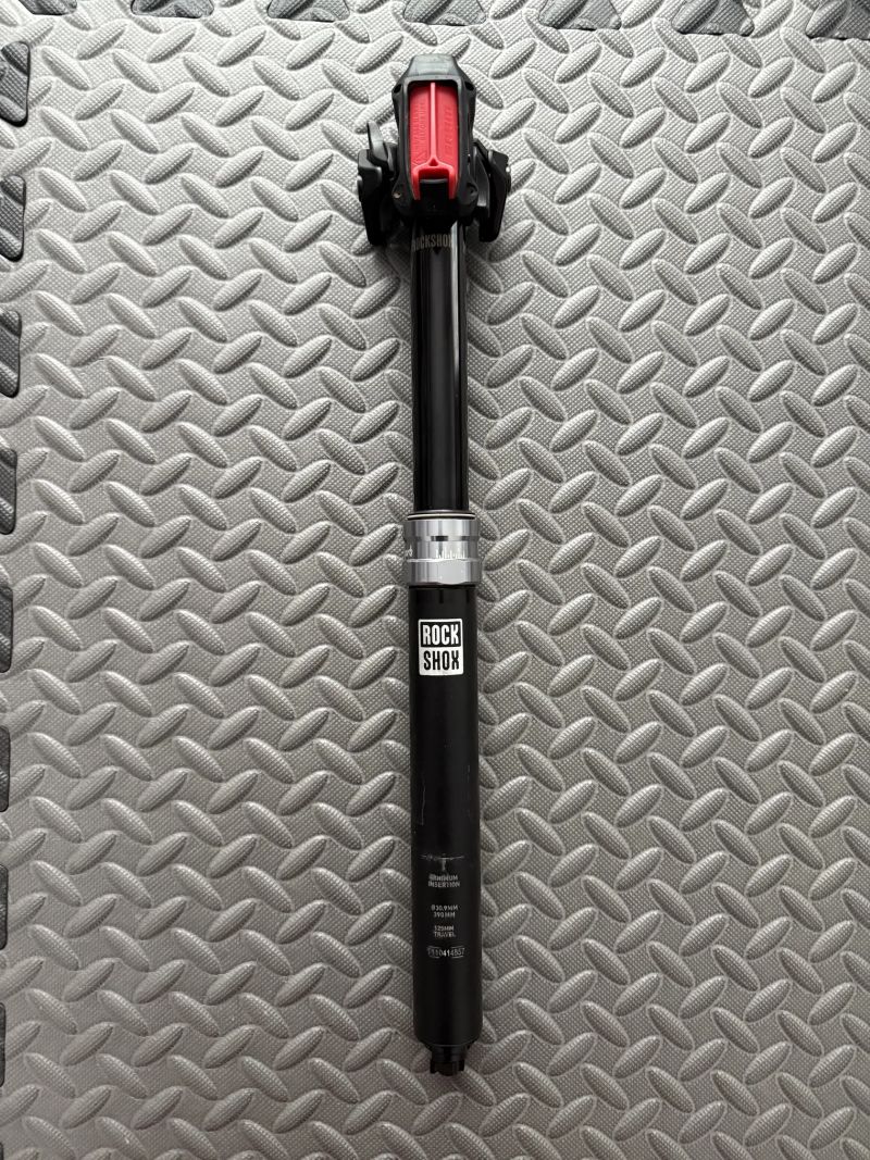 Rock Shox Reverb a1 AXS, délka 390 mm, průměr 30,9 mm, zdvih 125 mm 