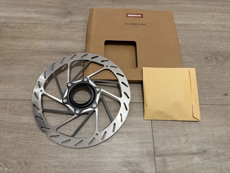 2x Brzdové kotouče Sram HS2 180mm + 160mm + 2x center lock matice