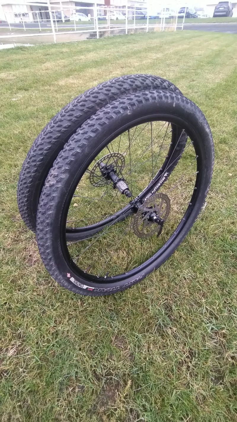 zapletená kola YYZYX USA