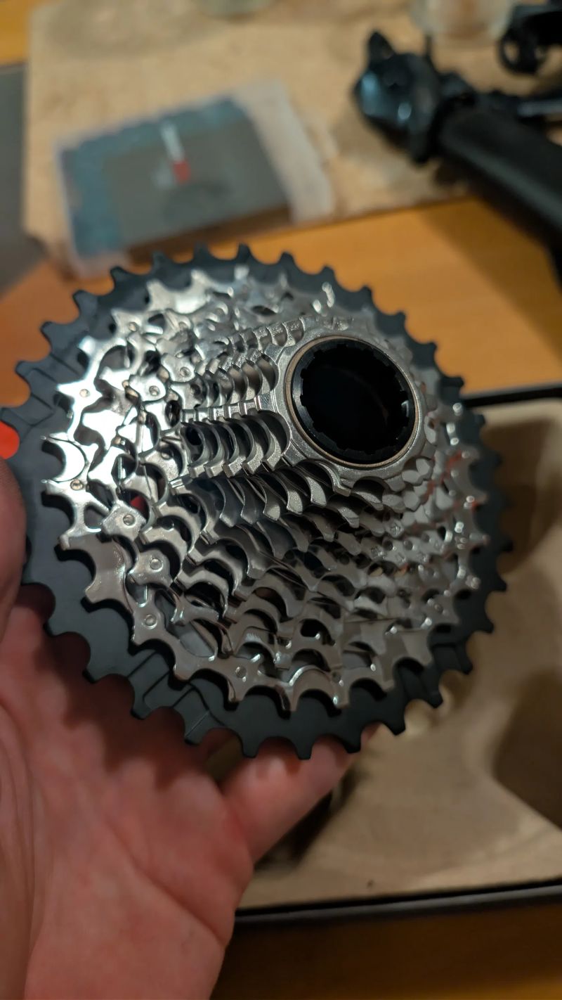 Silniční kazeta SRAM Force XG-1270 Silver 12s 10-33