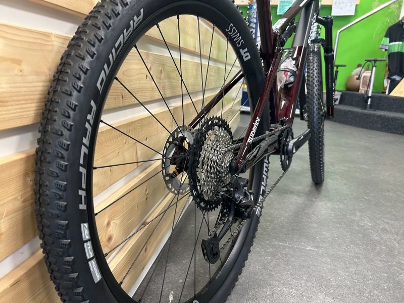 Superior XF 9.5 TEAM vel. L 2024