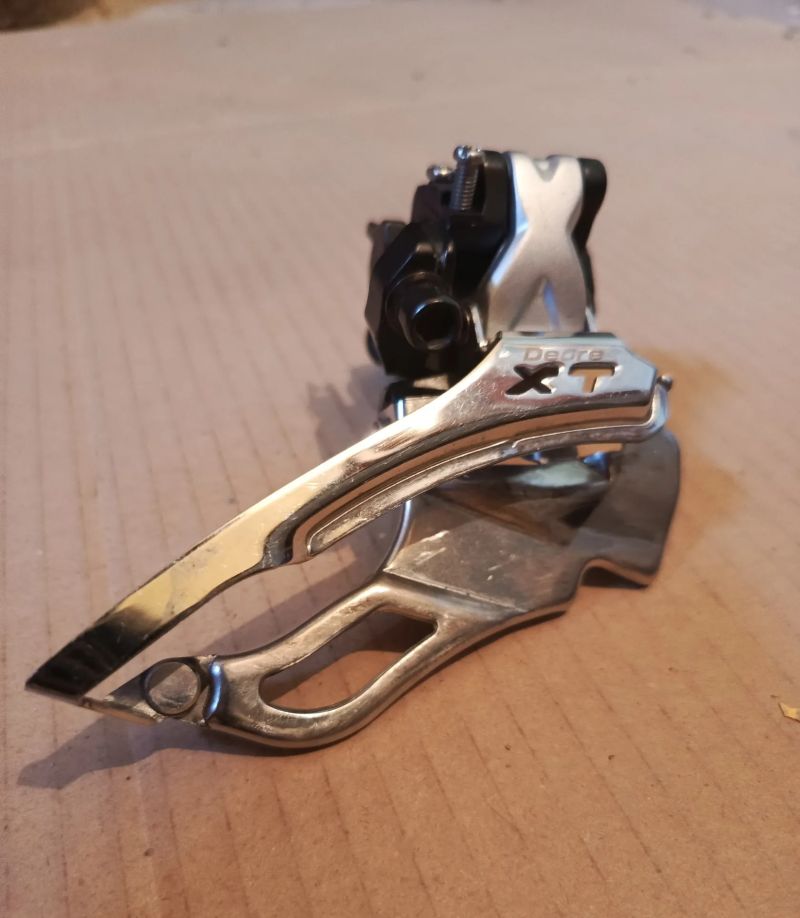 Zcela funkční cyklosoučástky