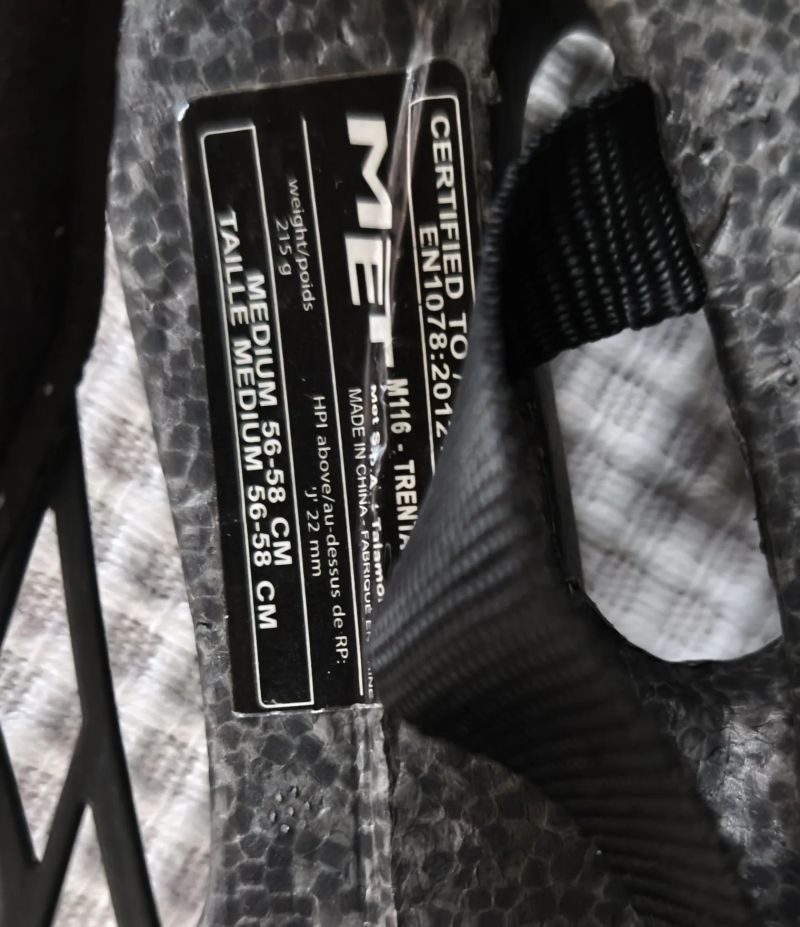 Met Trenta 3K Carbon