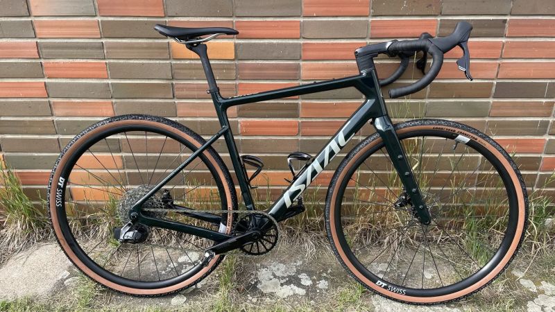 ISAAC TORUS 2024 vel. L na elektrice Rival1