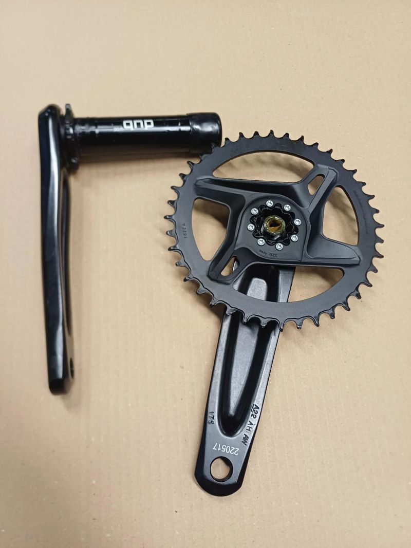 kliky SRAM RIVAL XPLR pro 1x12 délka 175mm, převodník 40zubů.