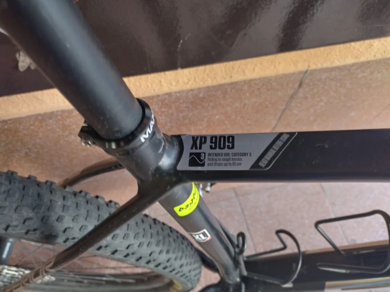 Superior 909 XP r. 2022 (vel. 21 pal., XL)