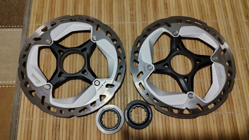 2x kotouč 160mm RT-MT 800 S Shimano včetně matic