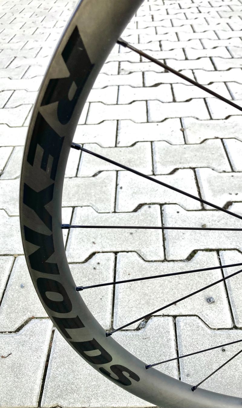 Reynolds Blacklabel G700 Pro - HG