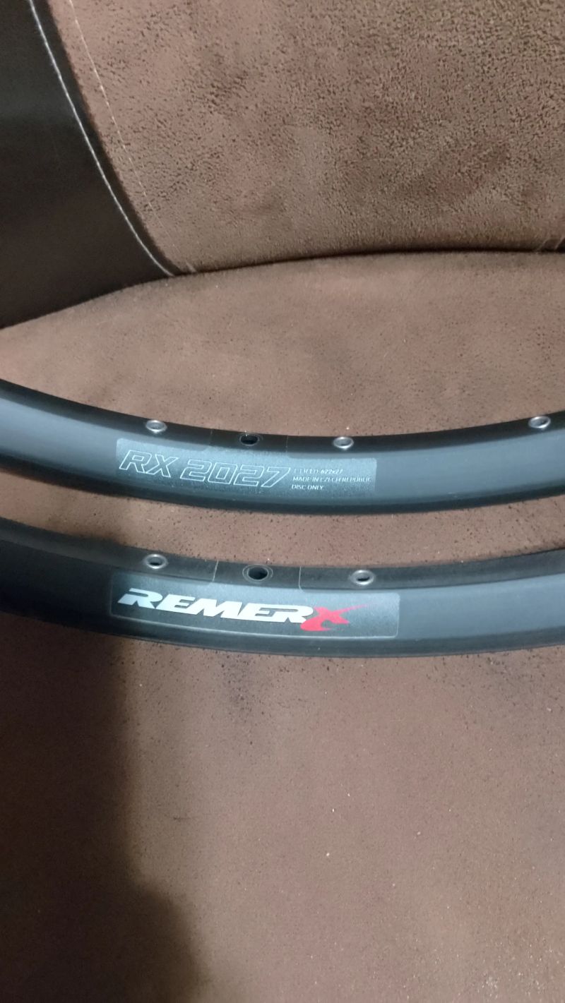 Prodám nedokončenou stavbu zápletů 28děr / 6děr kotouče