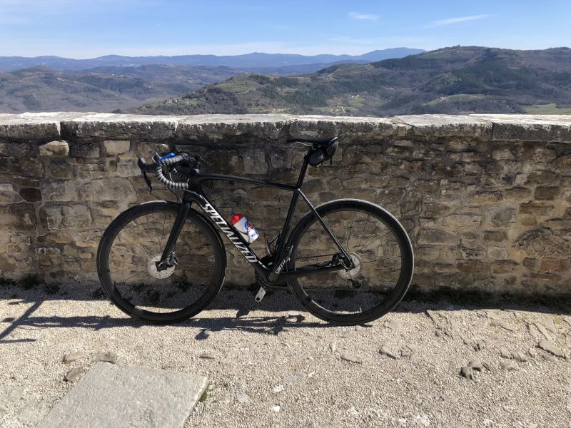 Specialized Tarmac Pro Disc – karbon – Ultegra Di2 – + Mavic kola (kotouče + kazeta) – TOP stav