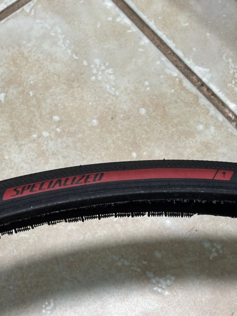 Specialized pláště Turbo a duše. 