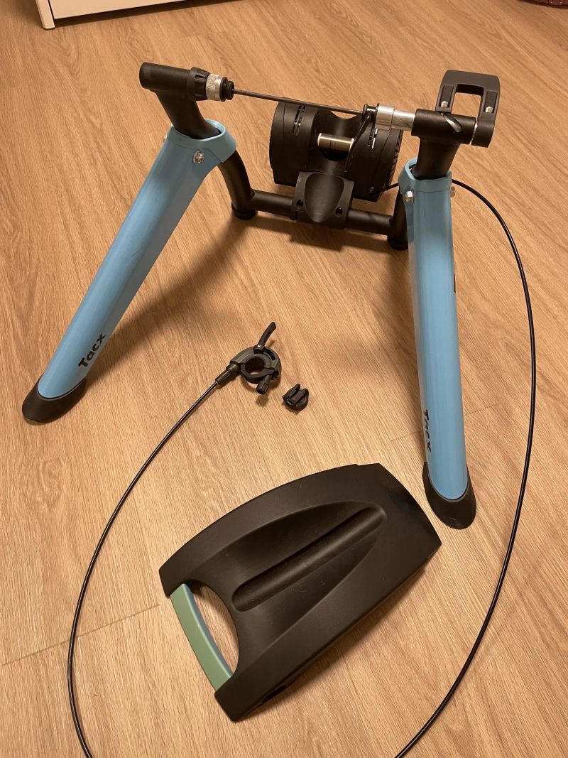 SADA TRENAŽÉRU A SNÍMAČE RYCHLOSTI TACX BOOST SPEED BUNDLE