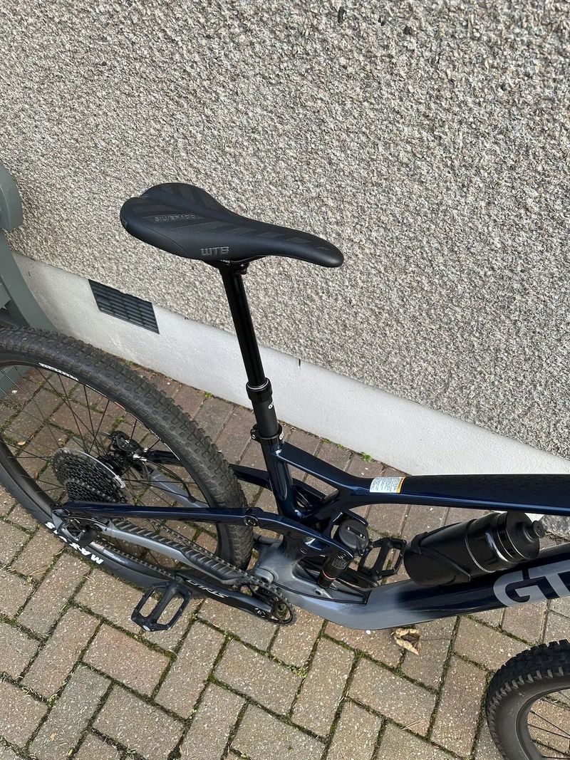 Nové trailové kolo GT Sensor ST Carbon Pro vel.M 