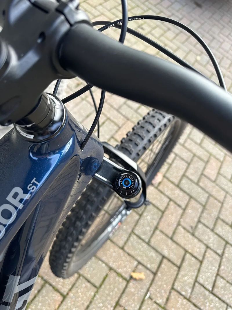 Nové trailové kolo GT Sensor ST Carbon Pro vel.M 