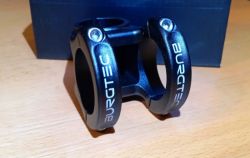 Představec BURGTEC a FUNN STRIPPA