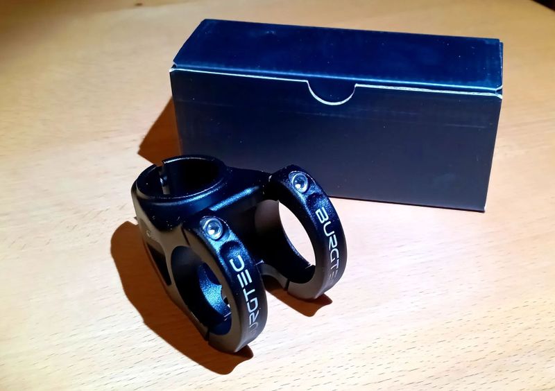 Představec BURGTEC a FUNN STRIPPA