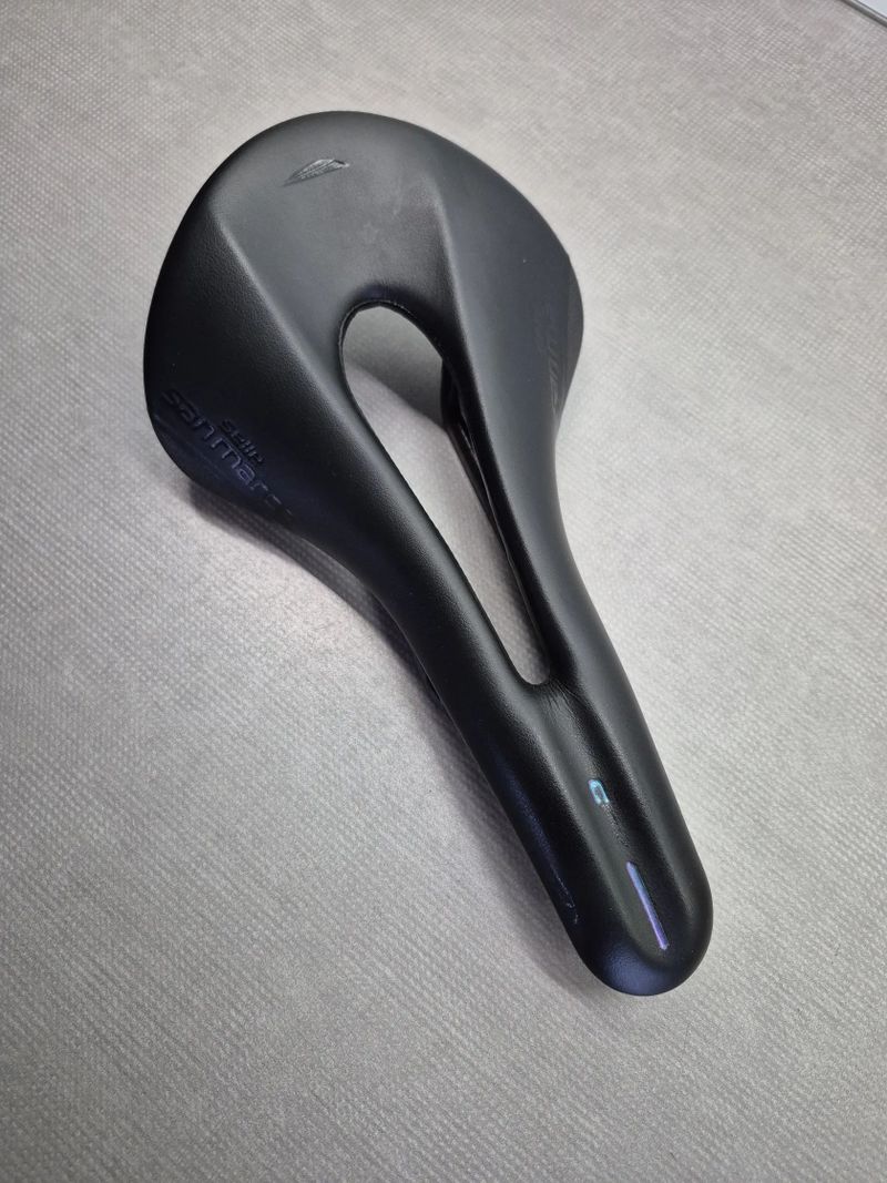 Karbonové sedlo Selle San Marco FX 150g