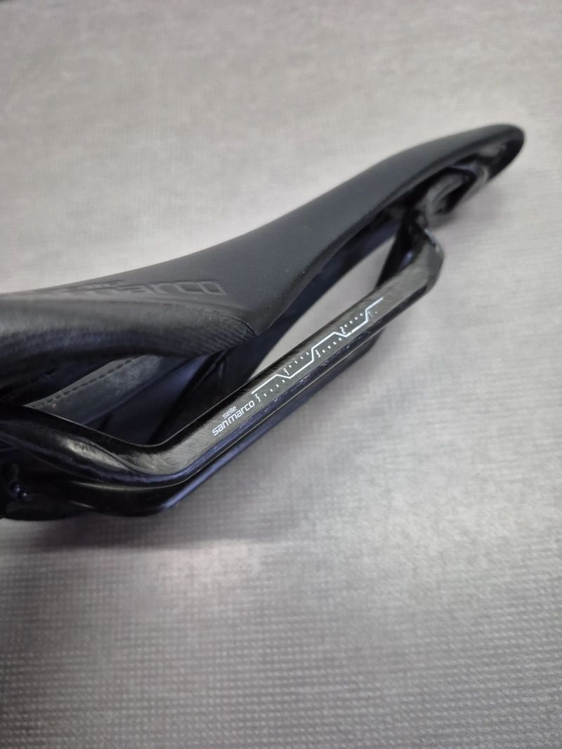 Karbonové sedlo Selle San Marco FX 150g