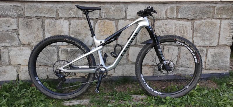 Canyon Lux Trail CF 7 vel. M