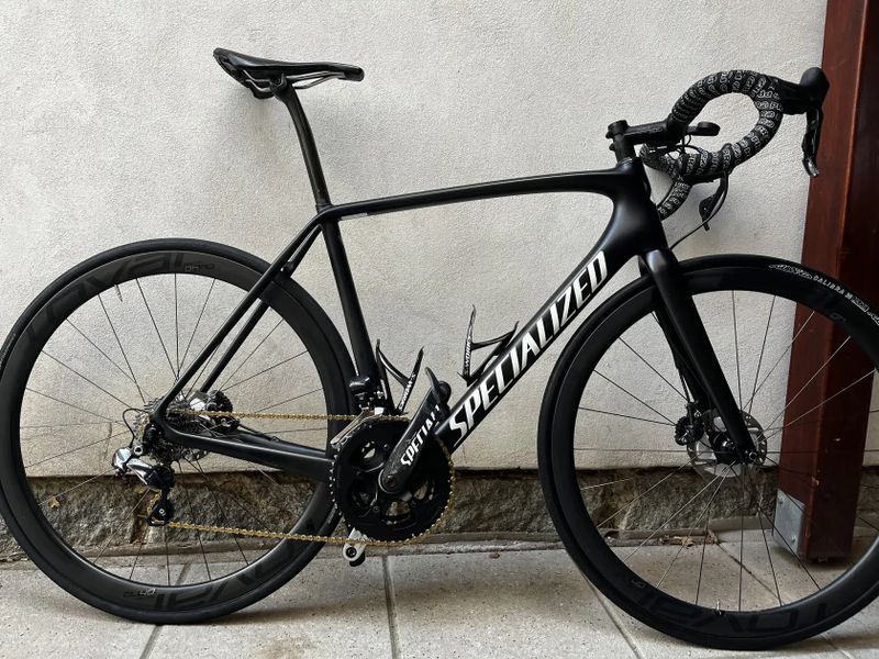 Specialized Tarmac Pro Disc – karbon – Ultegra Di2 – + Mavic kola (kotouče + kazeta) – TOP stav