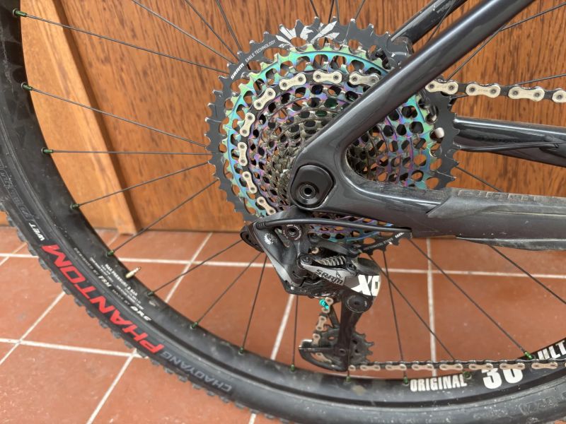 GIANT XTC 29 1.5 vel. M - KARBONOVÝ SPECIÁL - SRAM 1x12 - váha 8,9 kg