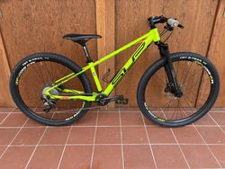 SUPERIOR FLY 27 - závodní úprava - SHIMANO SLX 1x11 - hmotnost 