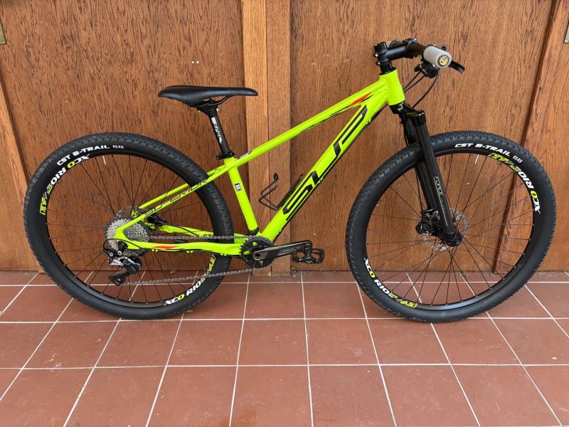 SUPERIOR FLY 27 - závodní úprava - SHIMANO SLX 1x11 - hmotnost 