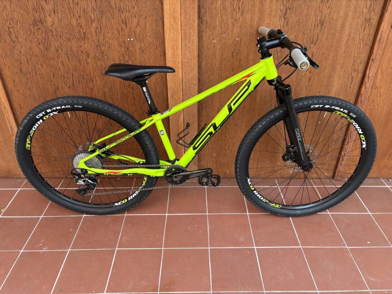 SUPERIOR FLY 27 - závodní úprava - SHIMANO SLX 1x11 - hmotnost 