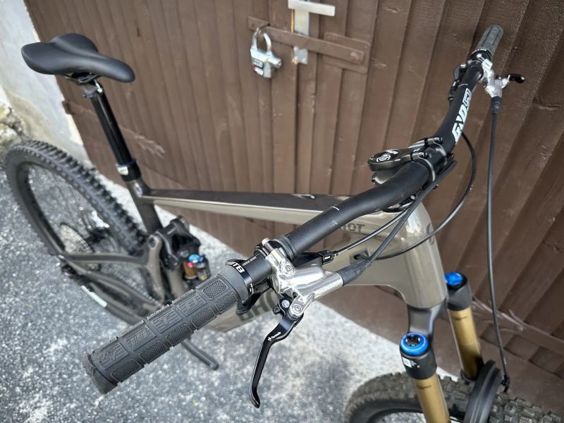 Ghost RIOT AM CF FULL PARTY, 0 KM, ROK 2024, VEL . XL