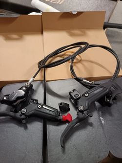 SRAM Level Silver, 4-piston caliper