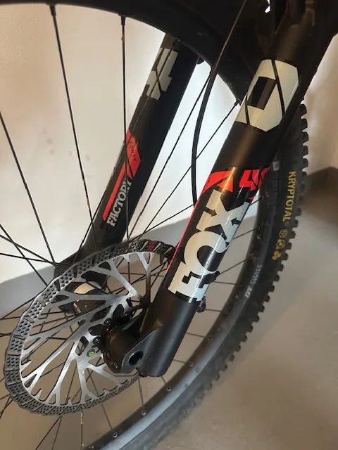 Pivot Cycles Phoenix Pro Saint 