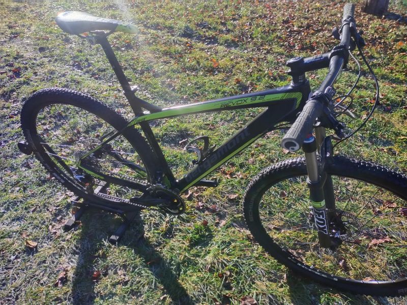 KARBONOVÉ HORSKÉ KOLO , FOX, SHIMANO XT