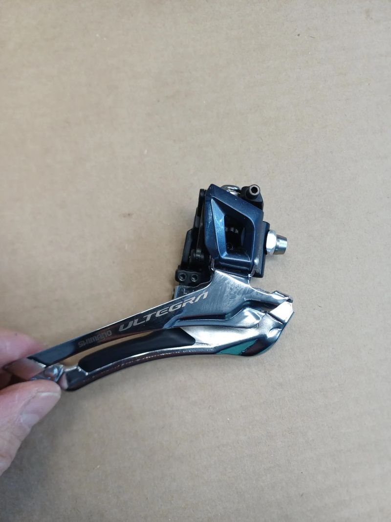 Přesmykač Ultegra R8000 11 rychlostí