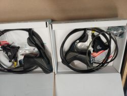 Řadící páky Campagnolo Chorus včetně třmenů a hadic