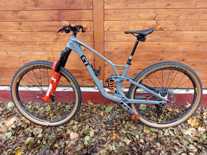 GT Sensor Elite carbon vel. M