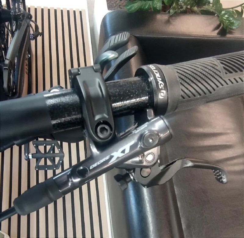 Prodám nové trailové karbonové celoodpružené kolo zn. Scott Genius 910 vel. M 