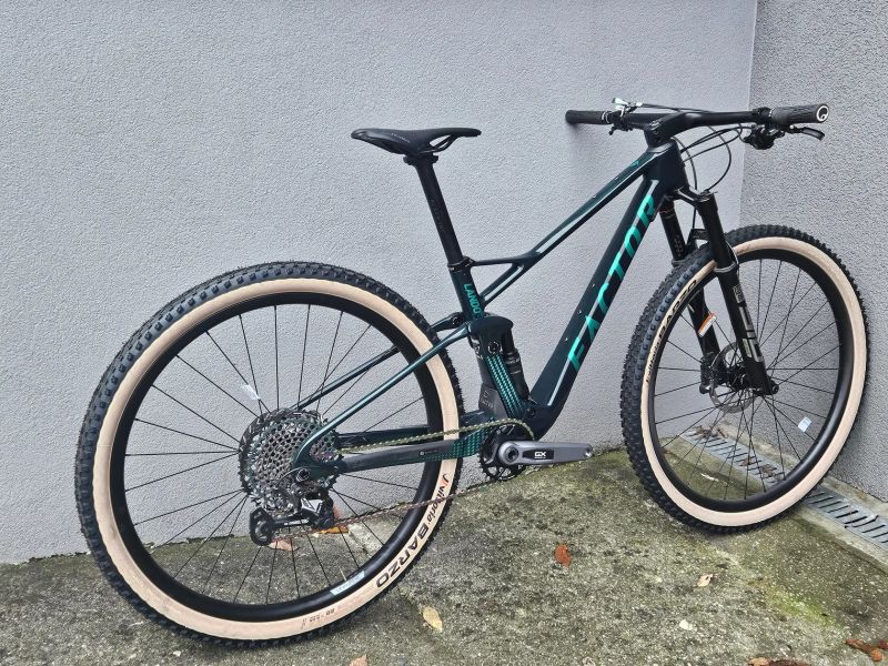 Factor Factor Lando XC