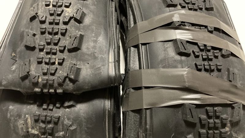 Různé pláště k prodeji