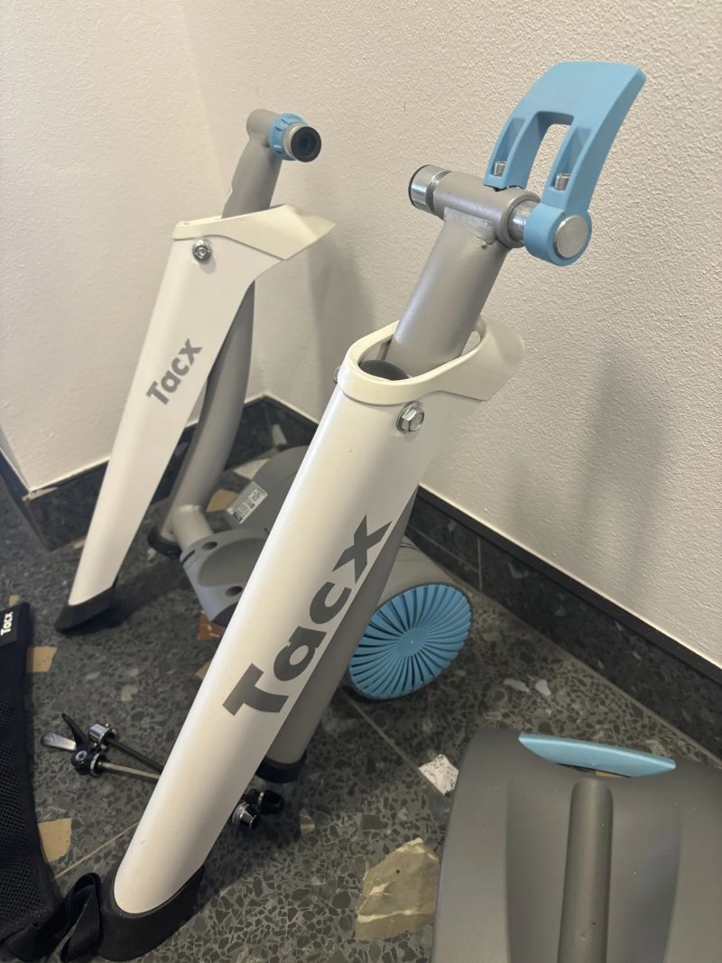 Cyklotrenažér TACX flow smart