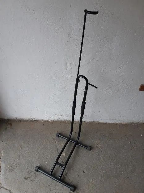 Prodám nový úsporný stojan na jízdní kolo, cena 590 Kč.