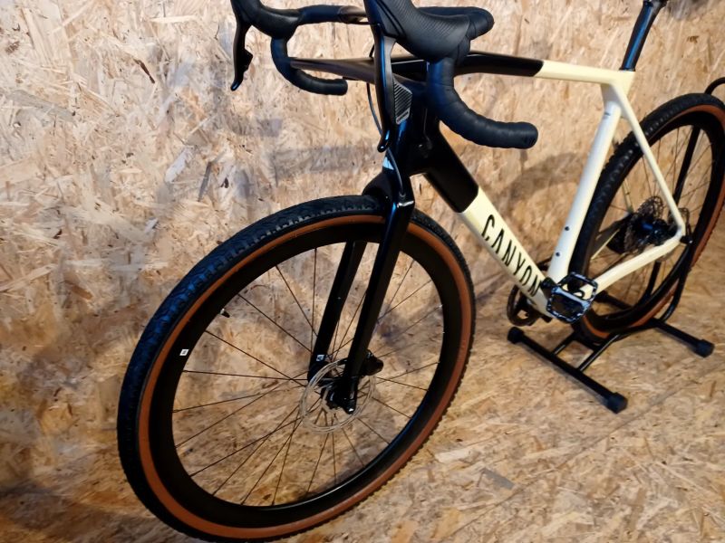 CANYON GRAIL CF SL AXS, SRAM Rival eTap, velikost rámu L