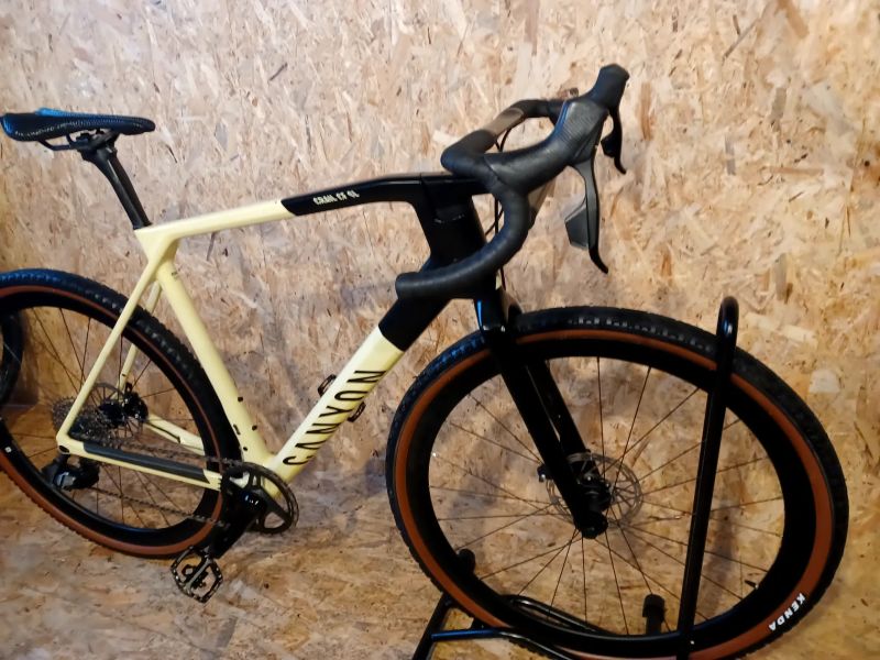 CANYON GRAIL CF SL AXS, SRAM Rival eTap, velikost rámu L