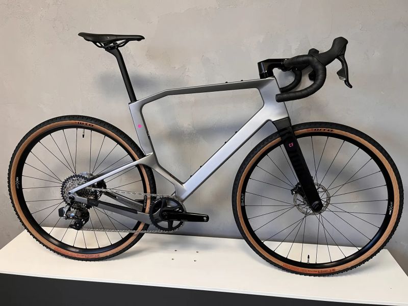 Gravel Rondo Ruut CF1